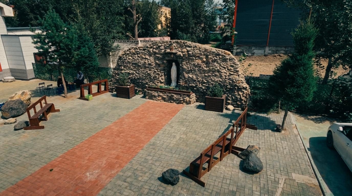 Хашаан дахь Эх Мариагийн агуй